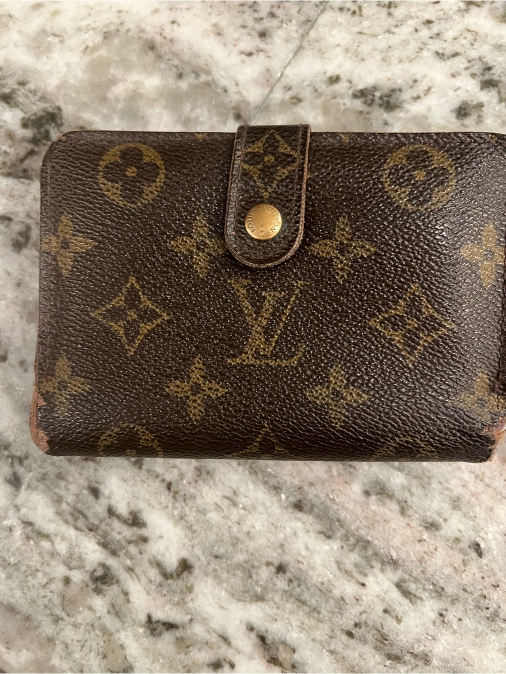 Louis Vuitton Monogram Snap Kiss Lock Card Holder Wallet Monogram
